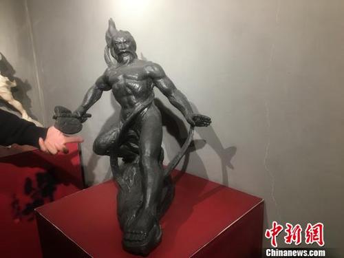 中國僑網(wǎng)《華夏魂》系列作品之一《盤古》 武一力 攝