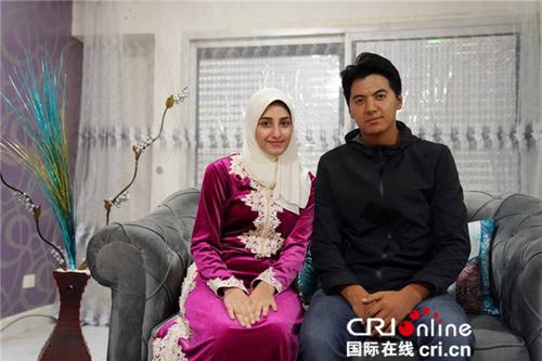中國僑網中國小伙牟榮智和埃及姑娘丹妮婭