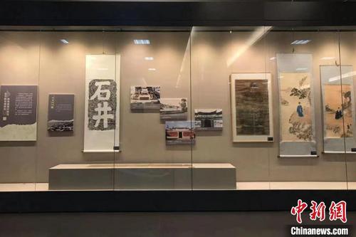 中國僑網(wǎng)5月18日,,海峽兩岸鄭成功史跡展在中國閩臺緣博物館展出,。 楊繼泉 攝